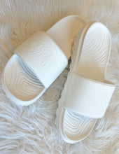 Load image into Gallery viewer, The North Face Women's Never Stop Cush Slide White Dune