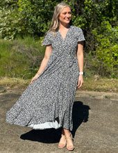 Load image into Gallery viewer, I'm Worth It Maxi Dress Black