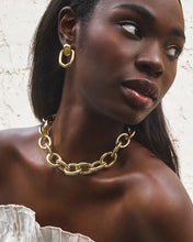 Load image into Gallery viewer, Kendra Scott Kaia Gold Open Frame Earring