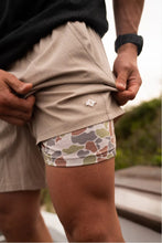 Load image into Gallery viewer, Burlebo 5.5" Athletic Shorts in Heather Khaki with Venado Camo Liner