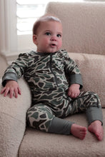 Load image into Gallery viewer, Burlebo Baby Full Zip in Retro Duck Camo